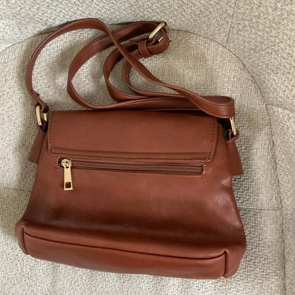 Tan Leather Crossbody Bag Tassel Detail & lots of Pockets - Adjustable Strap 👜 - Picture 8 of 8